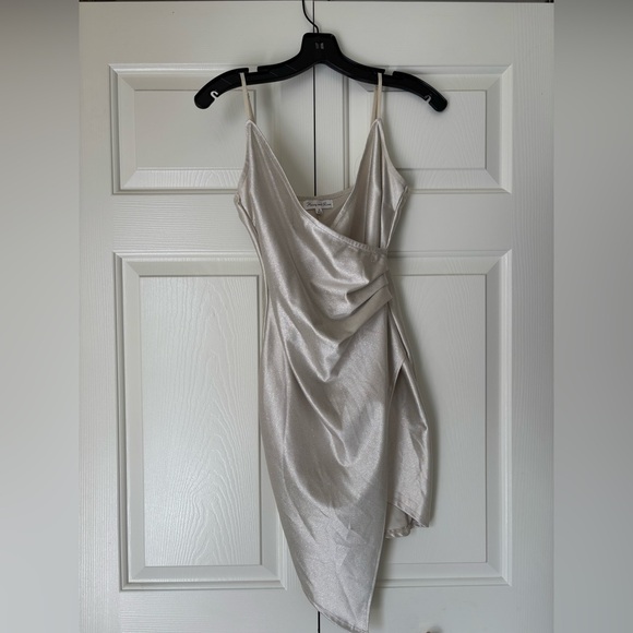 Elegant Asymmetrical Cream Dress - Picture 1 of 3